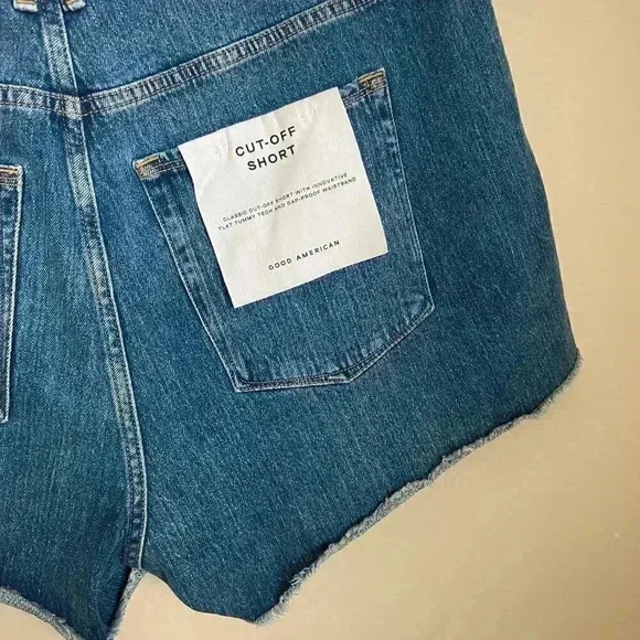 Good American The Cut Off Fold Over Waist Shorts Size 16 - Picture 7 of 11